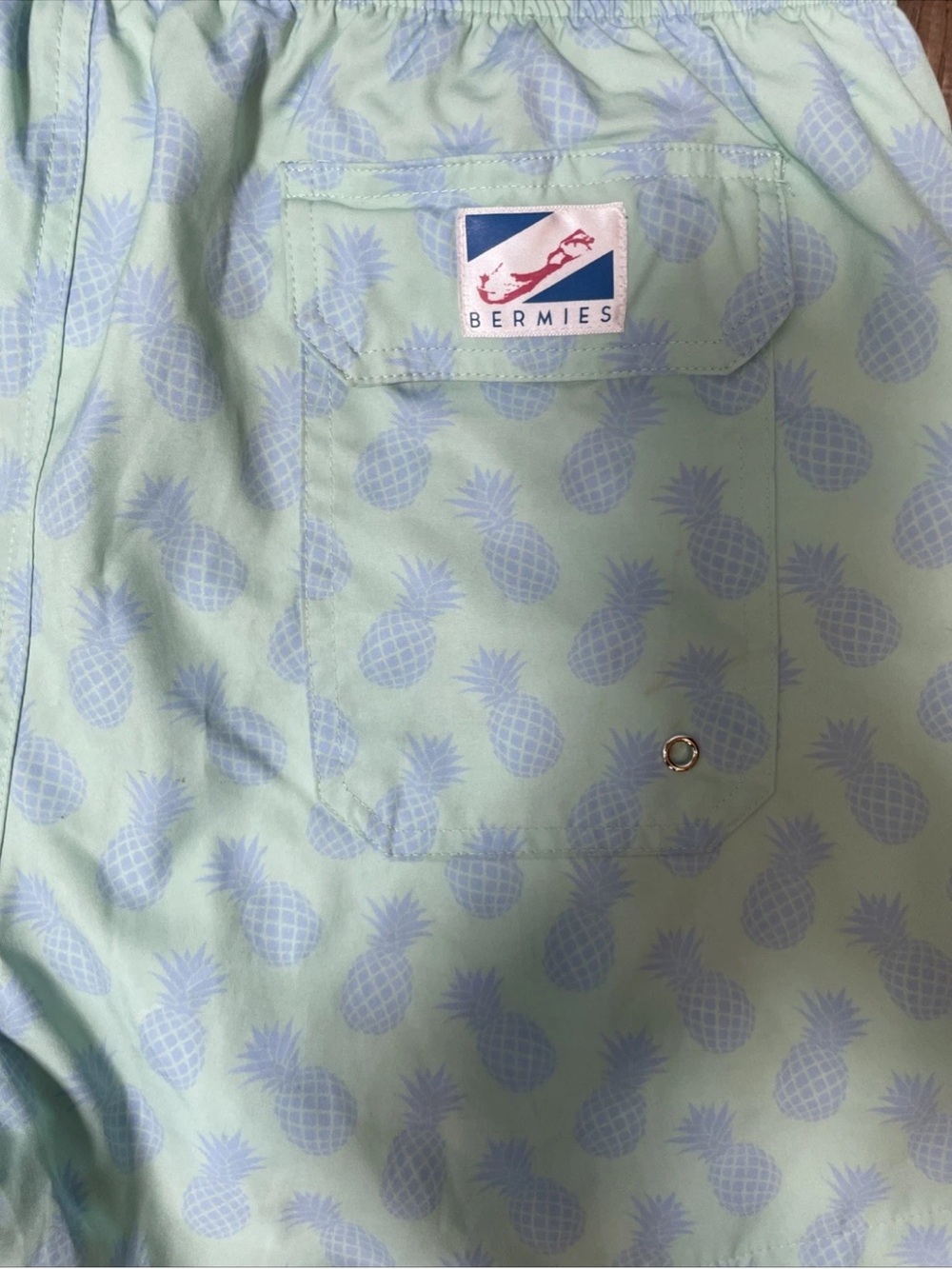 Bermies The Class 5" Inseam Swim Trunks Men’s Size Medium Blue Purple Pineapple - Picture 3 of 4